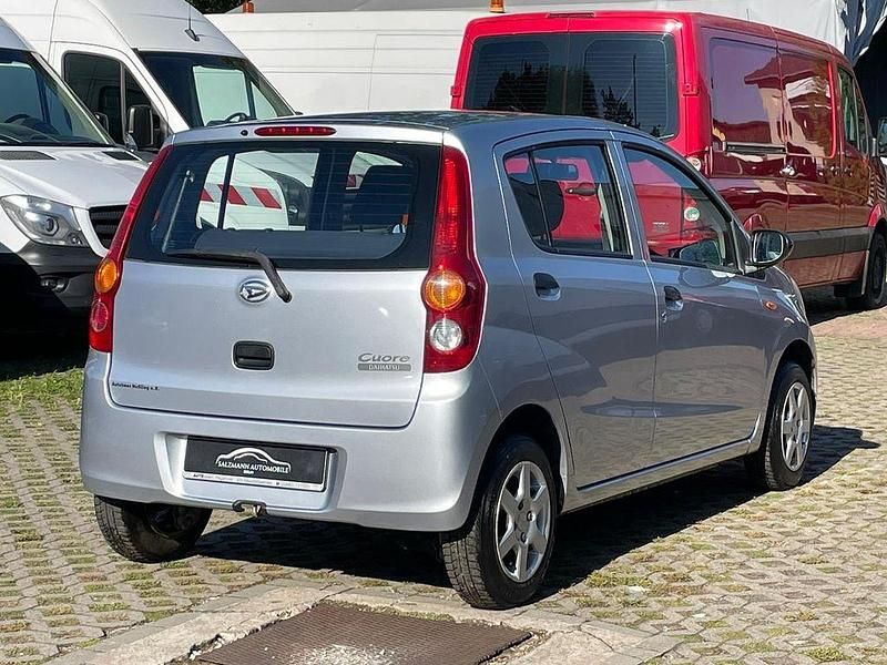 Gebraucht Daihatsu Cuore 69 PS (50 kW) 2010 Silber Kleinwagen