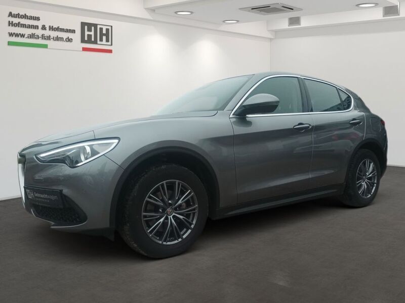 Grau Gebraucht 2019 Alfa Romeo Stelvio Super SUV | 29.200 € (Guter Preis) - Bild 1/4
