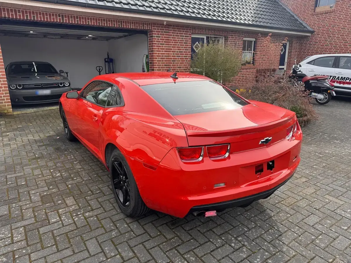Gebraucht Chevrolet Camaro 306 PS (225 kW) 2010 Rot Coupé