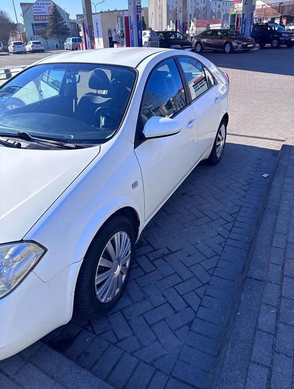 Weiß Gebraucht 2005 Nissan Primera Limousine | 1.400 € - Bild 1/4