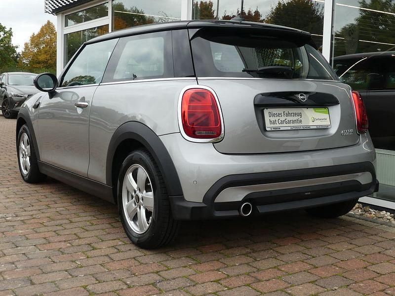 Gebraucht Mini Cooper Essential 136 PS (100 kW) 2023 Melting silver iii Kleinwagen