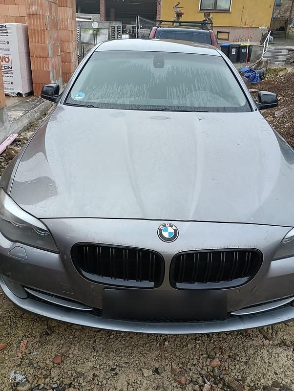 Gebraucht BMW 523 2010 Grau Limousine
