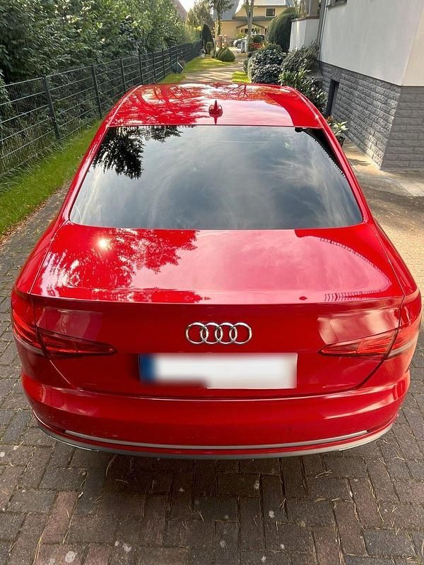 Second-hand Audi A4 Sport 190 CP (139 kW) 2019 Roșu Berlinǎ