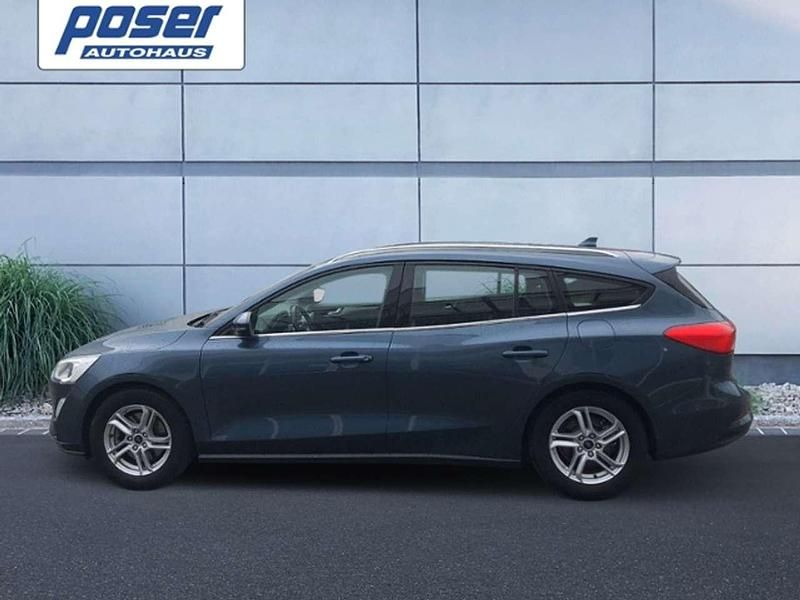 Gebraucht Ford Focus Cool & Connect 125 PS (91 kW) 2019 Chroma blau Kombi
