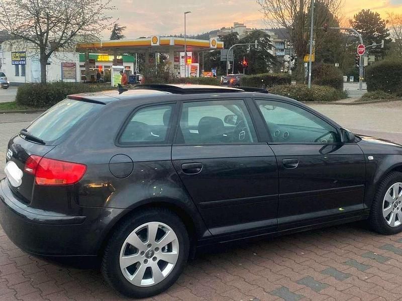 Blau Gebraucht 2008 Audi A3 Sportback Kombi | 4.850 € (Fairer Preis) - Bild 1/4