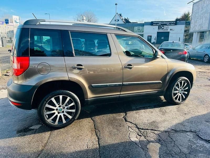 Gebraucht Skoda Yeti Plus Edition 105 PS (77 kW) 2012 Braun SUV