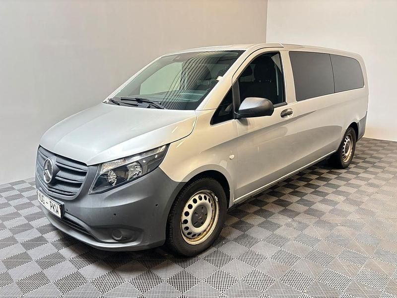 Gebraucht Mercedes Vito 163 PS (119 kW) 2021 Silber Van