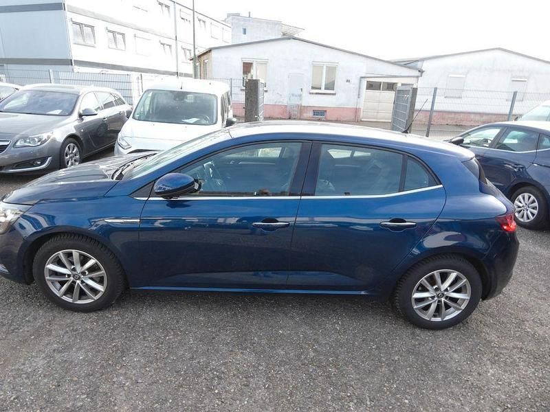 Gebraucht Renault Mégane III Intens 110 PS (80 kW) 2016 Blau cosmos Limousine