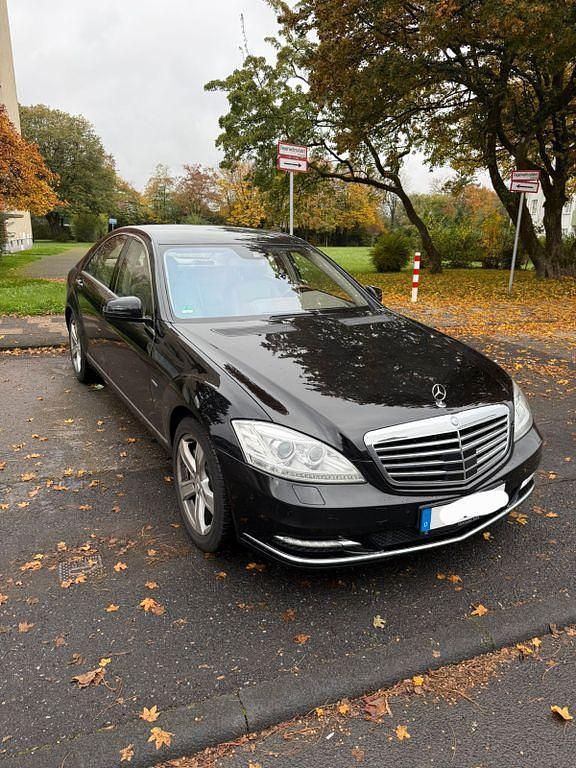 Schwarz Gebraucht 2011 Mercedes S500 Limousine | 19.400 € (Fairer Preis) - Bild 1/4