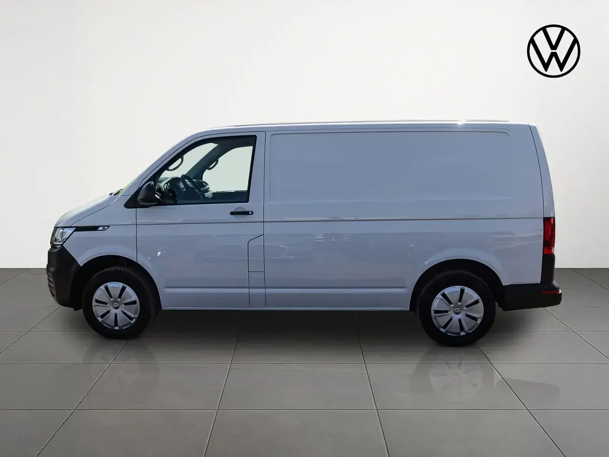 Gebraucht VW T6.1 110 PS (80 kW) 2022 Candyweiß Van