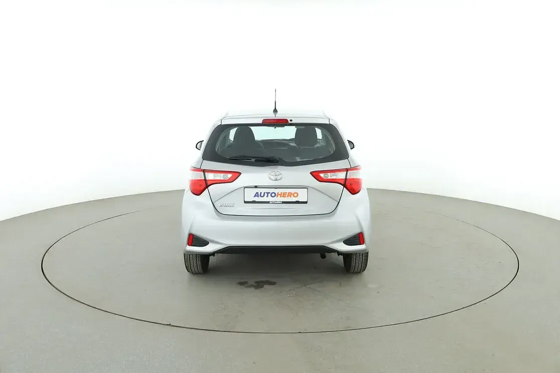 Gebraucht Toyota Yaris Team 112 PS (82 kW) 2018 Grau Limousine