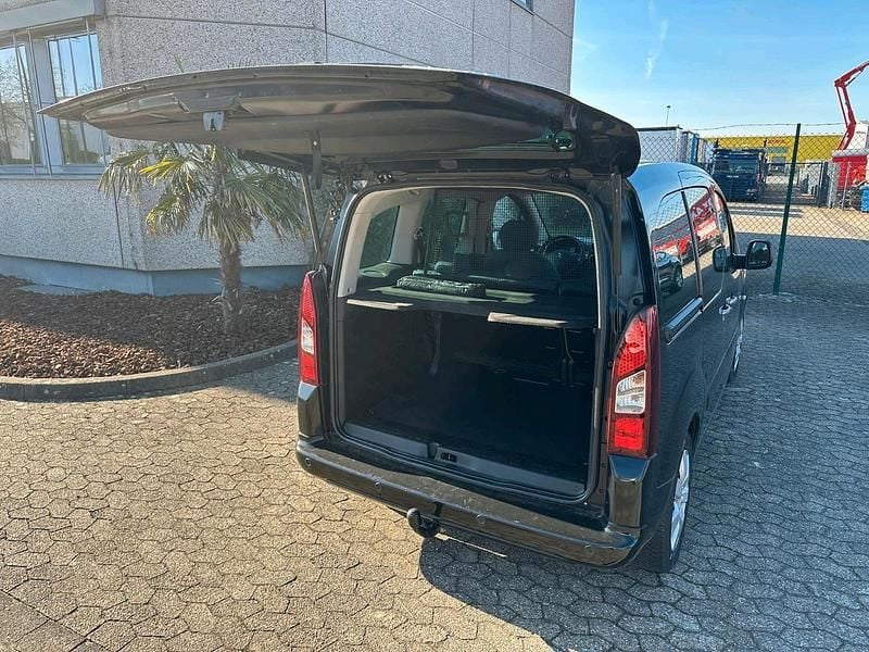 Gebraucht Citroën Berlingo 110 PS (80 kW) 2018 Schwarz Van / Kleinbus