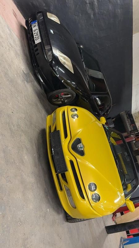 Gelb Gebraucht 1999 Alfa Romeo Spider Cabrio | 4.500 € (Fairer Preis) - Bild 1/4