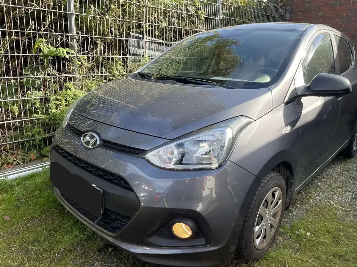 Gebraucht Hyundai i10 Classic 67 PS (49 kW) 2015 Stardust Kleinwagen