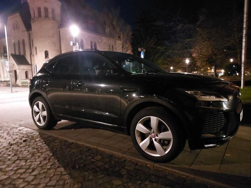 Gebraucht Jaguar E-Pace R-Dynamic 241 PS (177 kW) 2019 Schwarz SUV