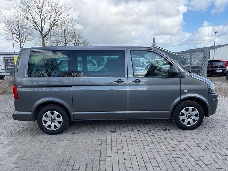 Second-hand VW T5 Startline 140 CP (102 kW) 2012 Gri Van