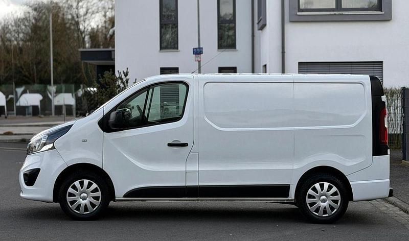 Gebraucht Opel Vivaro 125 PS (91 kW) 2018 Weiß Van / Kleinbus