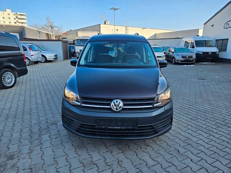 Gebraucht VW Caddy Beach 125 PS (91 kW) 2015 Schwarz Van / Kleinbus