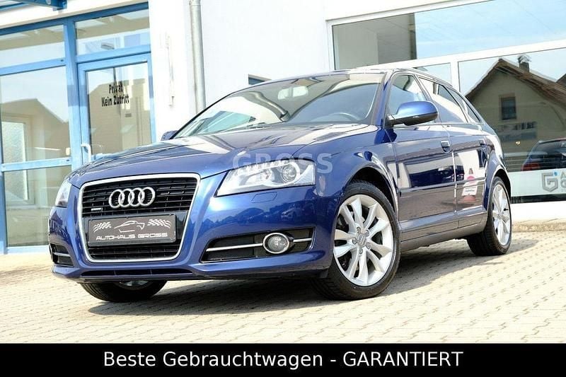 Gebraucht Audi A3 Ambiente 140 PS (102 kW) 2011 Blau Kleinwagen
