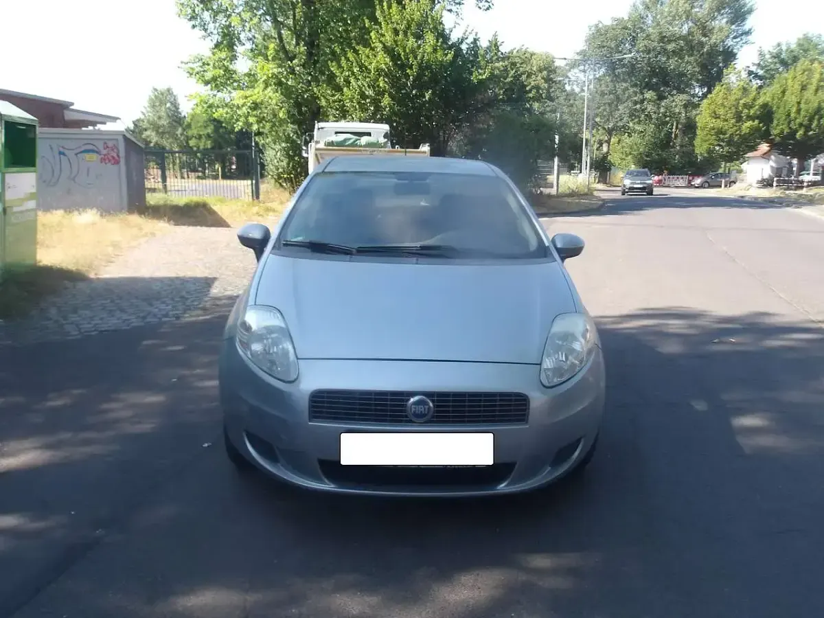 Gebraucht Fiat Grande Punto 77 PS (56 kW) 2007 Silber Kleinwagen