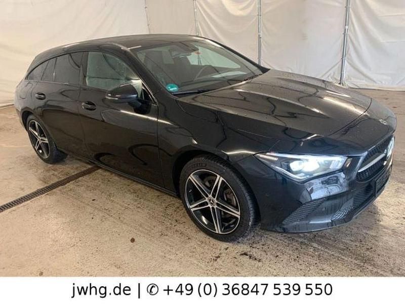 Gebraucht Mercedes CLA250 218 PS (160 kW) 2022 Nachtschwarz Limousine