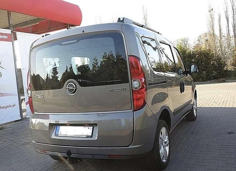 Gebraucht Opel Combo Selection 105 PS (77 kW) 2012 Grau Van / Kleinbus