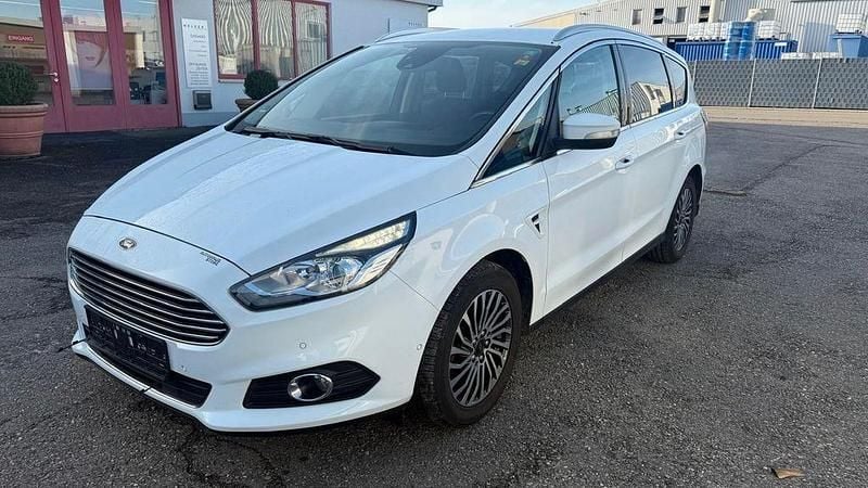 Weiß Gebraucht 2018 Ford S-MAX Titanium Van / Kleinbus | 9.800 € (Superpreis) - Bild 1/4