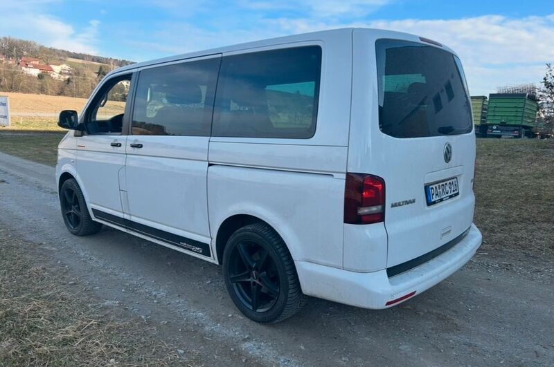 Gebraucht VW T5 Edition 179 PS (131 kW) 2014 Weiß Van