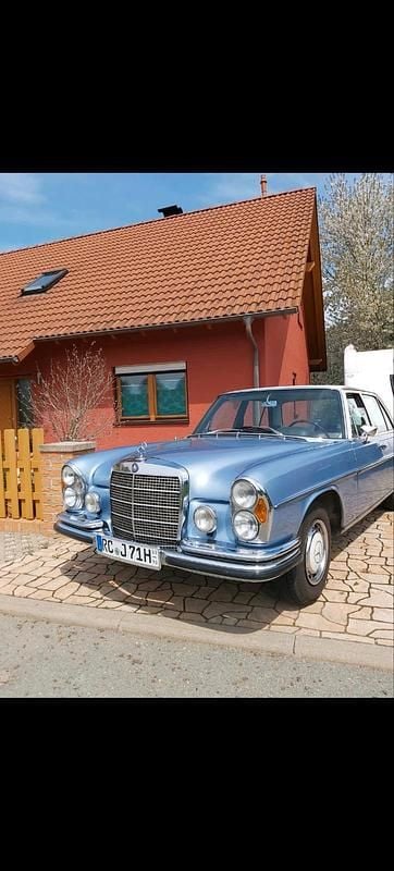 Blau Gebraucht 1971 Mercedes W108 Limousine | 25.000 € - Bild 1/4