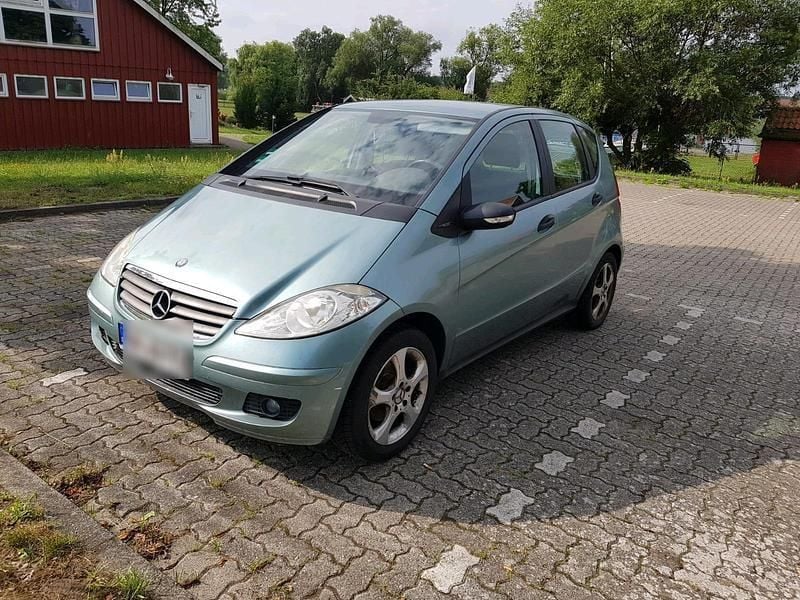 Blau Gebraucht 2004 Mercedes A150 Classic Limousine | 790 € (Superpreis) - Bild 1/4