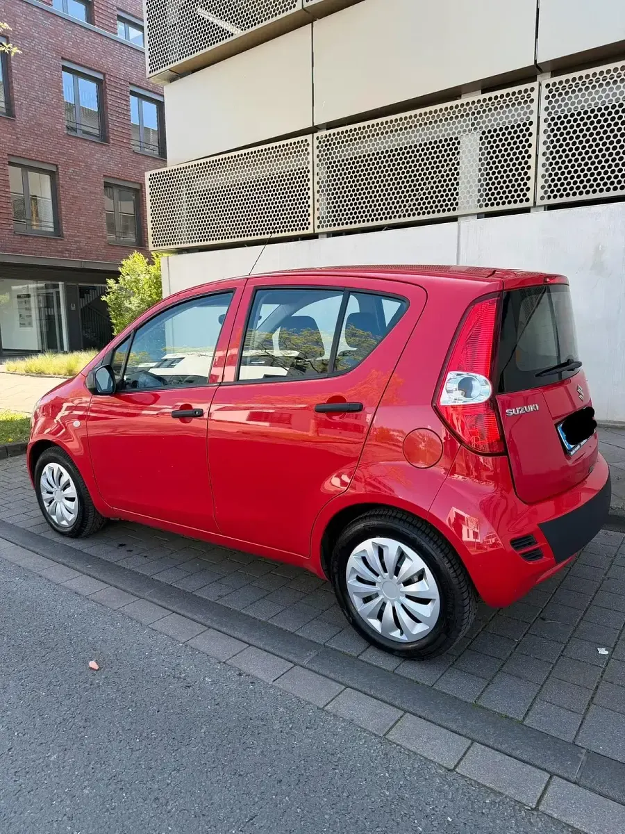 Gebraucht Suzuki Splash 68 PS (50 kW) 2013 Rot Kleinwagen