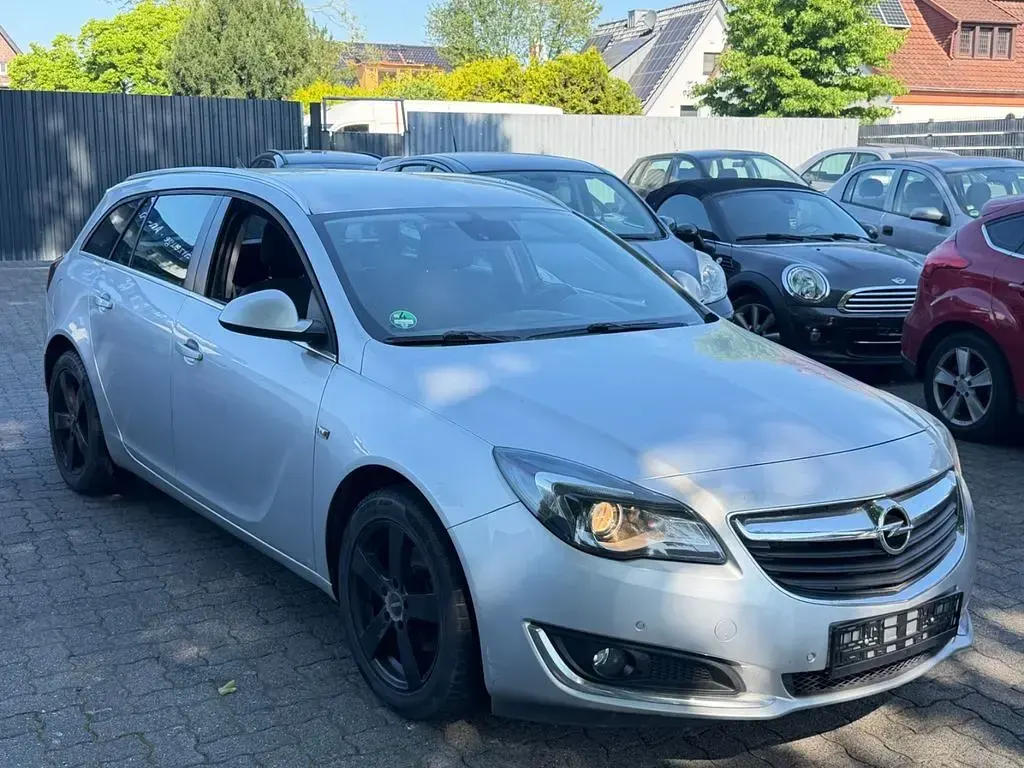 Gebraucht Opel Insignia Edition 136 PS (100 kW) 2016 Silber Kombi