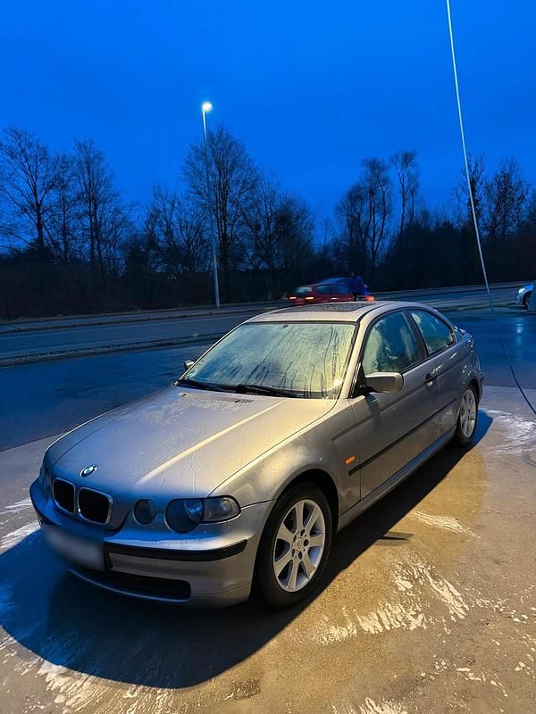 Gebraucht BMW 320 150 PS (110 kW) 2004 Grau Coupé