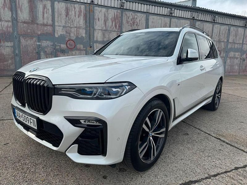Weiß Gebraucht 2021 BMW X7 M Sport SUV | 63.900 € (Fairer Preis) - Bild 1/4