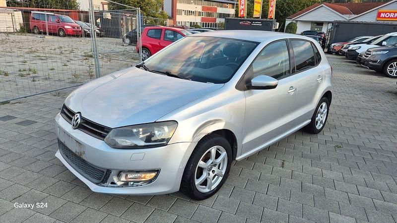 Silber Gebraucht 2010 VW Polo Comfortline Limousine | 2.890 € (Guter Preis) - Bild 1/4