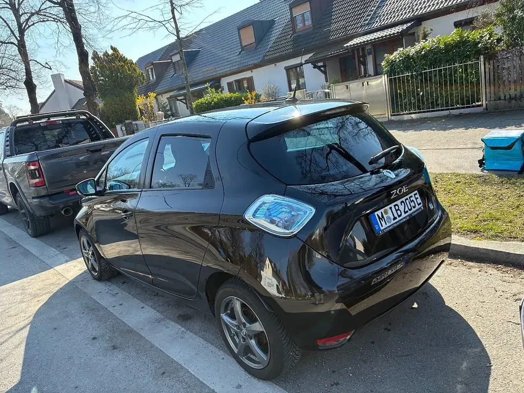 Gebraucht Renault Zoe Life 64 kW (88 PS) 2014 Schwarz Kleinwagen