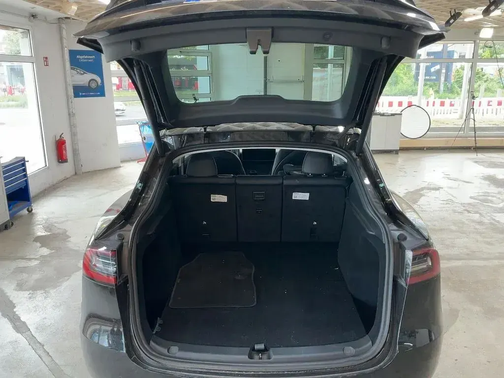 Gebraucht Tesla Model Y 378 kW (514 PS) 2022 Schwarz SUV