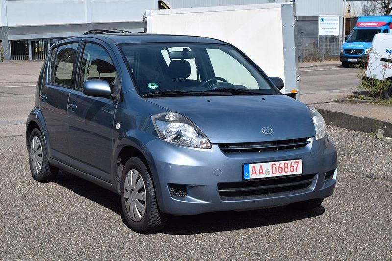 Gebraucht Daihatsu Sirion 91 PS (66 kW) 2009 Grau Kleinwagen
