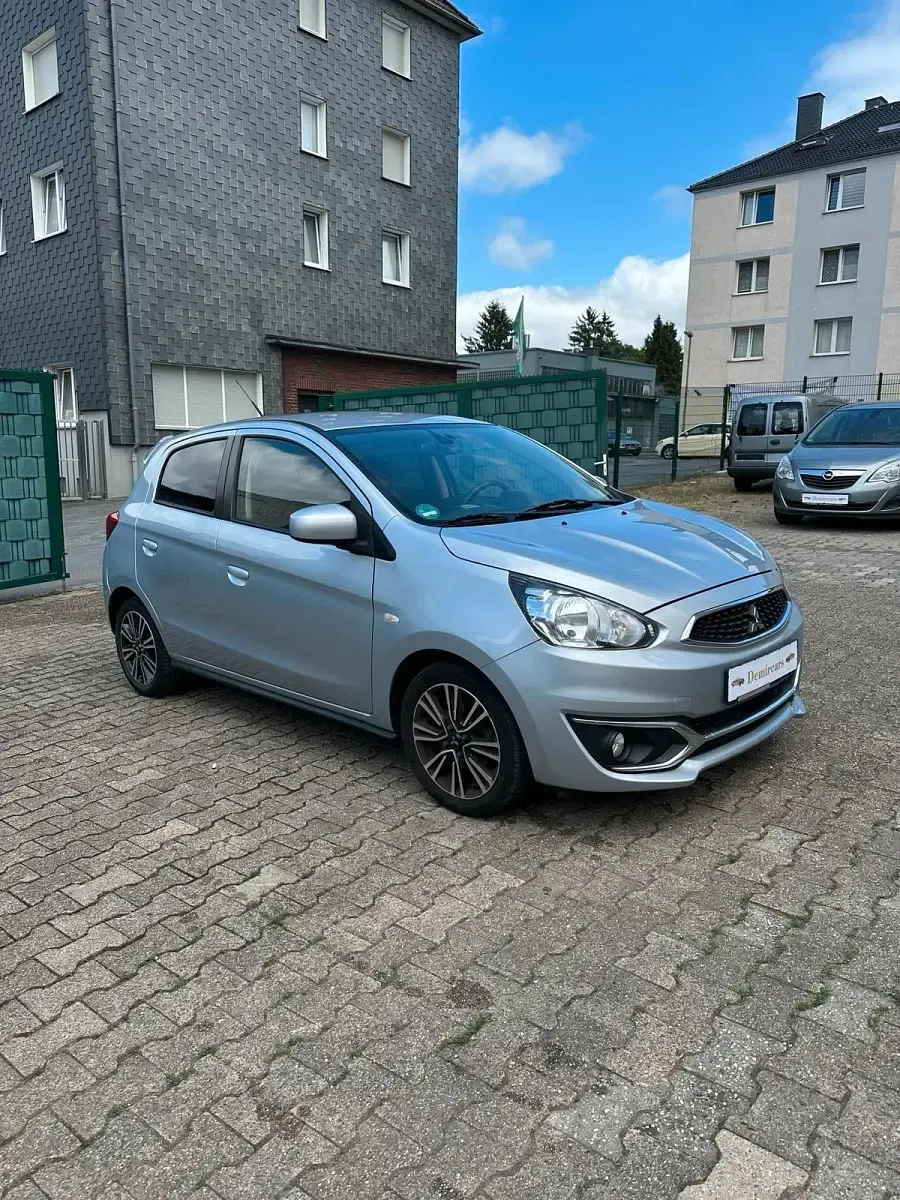 Gebraucht Mitsubishi Space Star Edition 80 PS (58 kW) 2018 Silber Kleinwagen