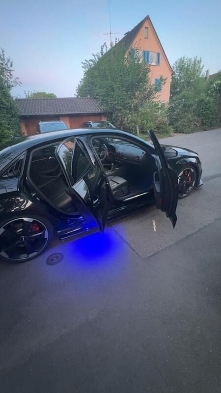 Schwarz Gebraucht 2018 Audi RS3 Design Kleinwagen | 48.000 € (Etwas zu teuer) - Bild 1/4