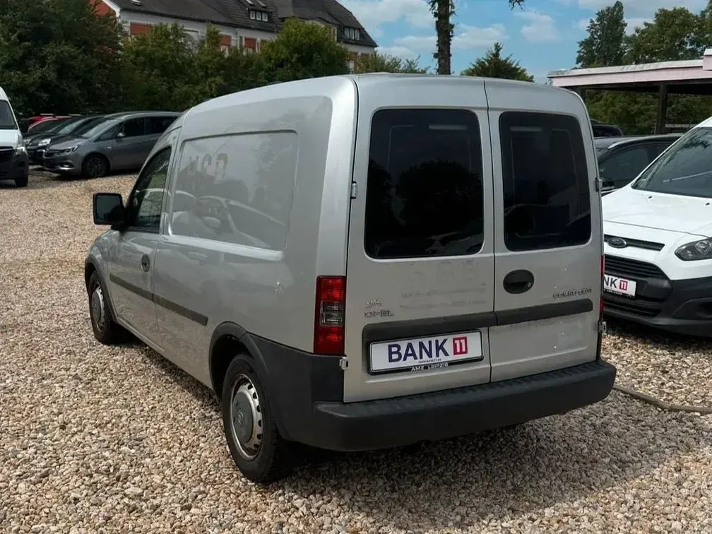 Gebraucht Opel Combo 75 PS (55 kW) 2011 Silber Van / Kleinbus