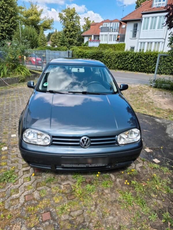 Schwarz Gebraucht 2000 VW Golf IV Kleinwagen | 600 € - Bild 1/4
