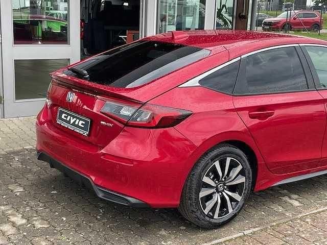 Gebraucht Honda Civic Elegance 143 PS (105 kW) 2025 Rot Limousine