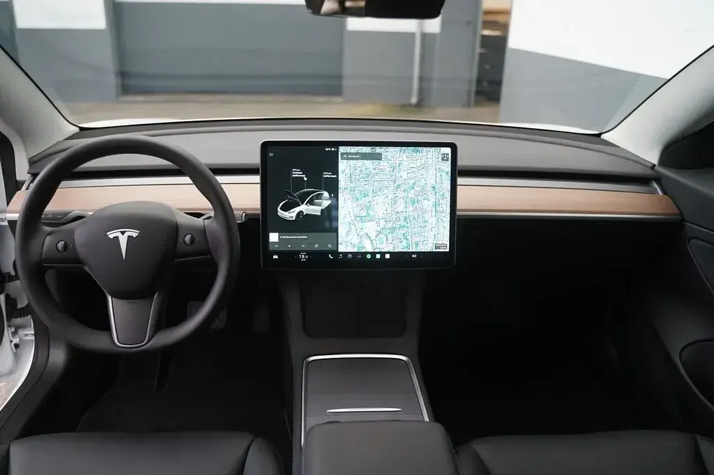 Gebraucht Tesla Model 3 Long Range AWD 366 kW (498 PS) 2021 Weiß Limousine