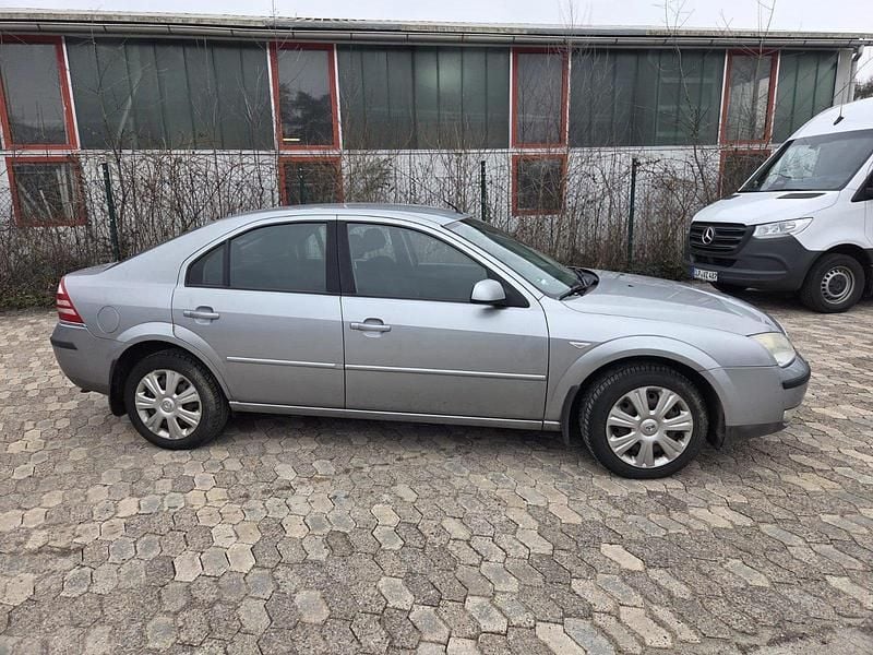 Gebraucht Ford Mondeo 130 PS (95 kW) 2006 Silber Limousine