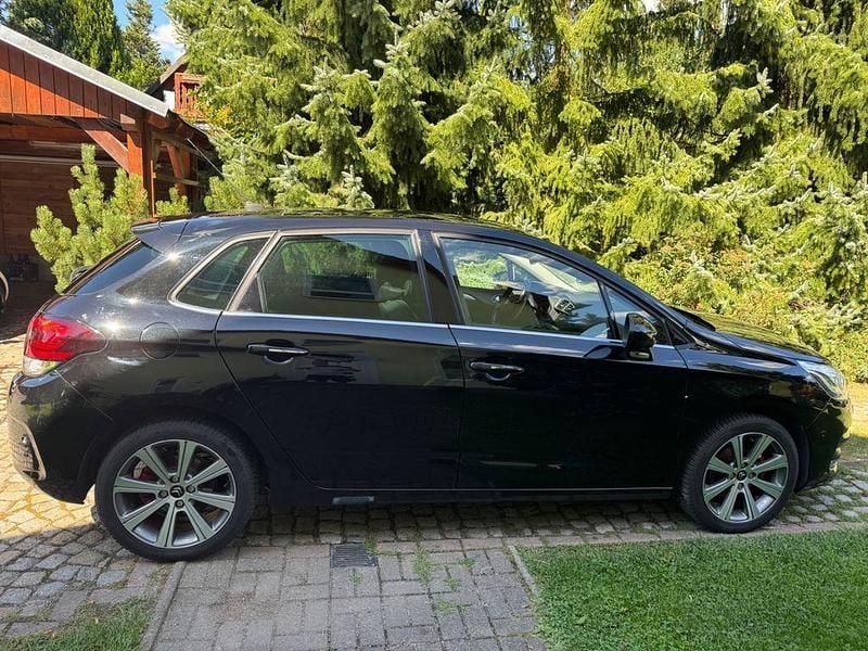 Gebraucht Citroën C4 PureTech 131 PS (96 kW) 2016 Schwarz Limousine