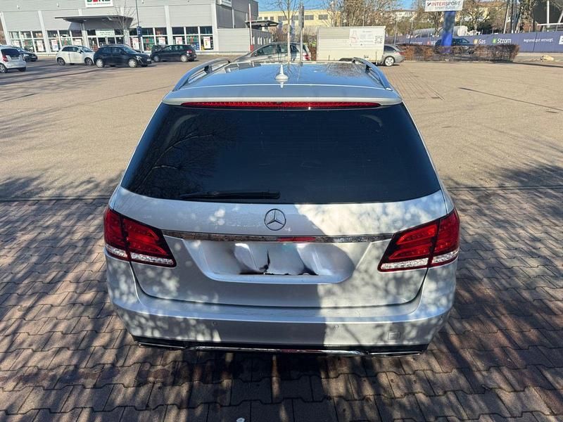 Gebraucht Mercedes E200 136 PS (100 kW) 2013 Grau Kombi