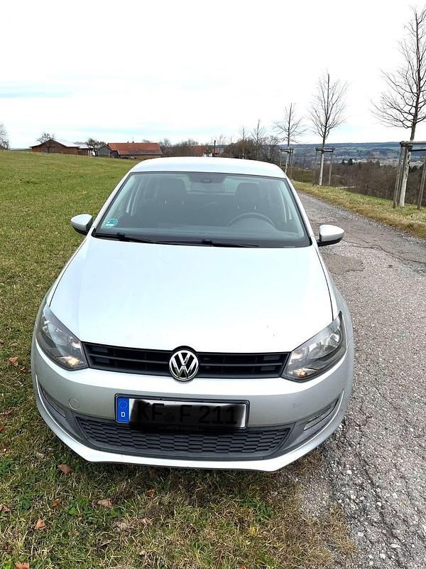 Silber Gebraucht 2010 VW Polo Trendline Kleinwagen | 2.950 € (Superpreis) - Bild 1/4