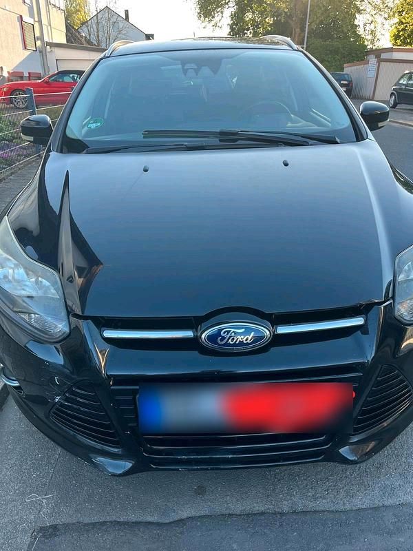 Usata Ford Focus 150 CV (110 kW) 2013 Nero Station wagon