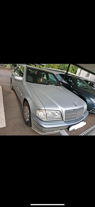 Grau Gebraucht 1998 Mercedes C180 Limousine | 2.900 € (Superpreis) - Bild 1/4